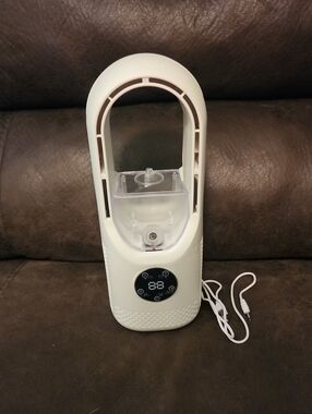 Portable White bladeless humidifier with LED display